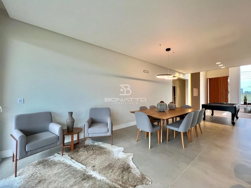 Casa no condomínio Costa Serena, mobiliada e decorada, beira lago: 5ª foto da galeria de imagens do imóvel