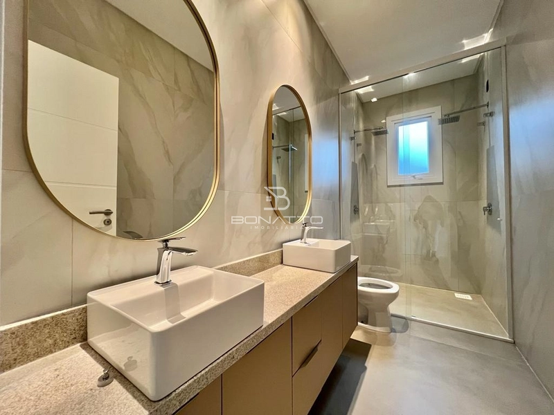 Casa no condomínio Costa Serena, mobiliada e decorada, beira lago: 23ª foto da galeria de imagens do imóvel