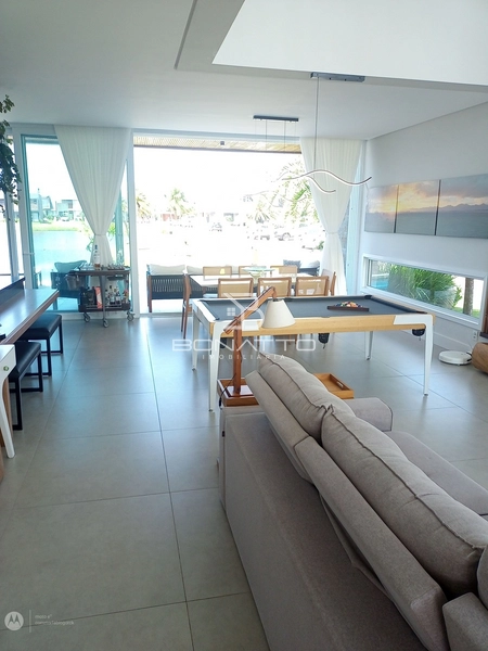Casa Espetacular Beira Lago: 15ª foto da galeria de imagens do imóvel