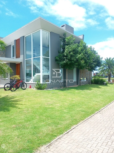 Casa Espetacular Beira Lago: 4ª foto da galeria de imagens do imóvel