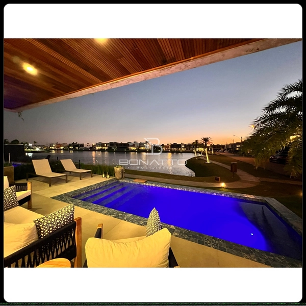 Casa Espetacular Beira Lago: 1ª foto da galeria de imagens do imóvel