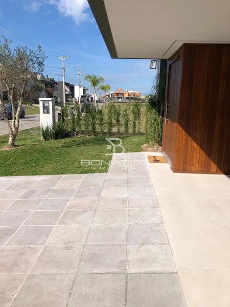Casa à venda com 5 dormitórios beira lago: 7ª foto da galeria de imagens do imóvel