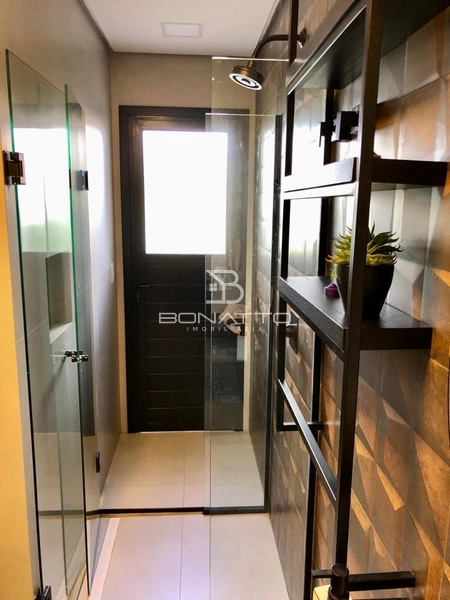 Casa à venda com 5 dormitórios beira lago: 2ª foto da galeria de imagens do imóvel