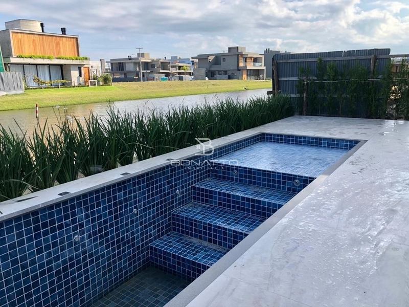 Casa à venda com 5 dormitórios beira lago: 20ª foto da galeria de imagens do imóvel
