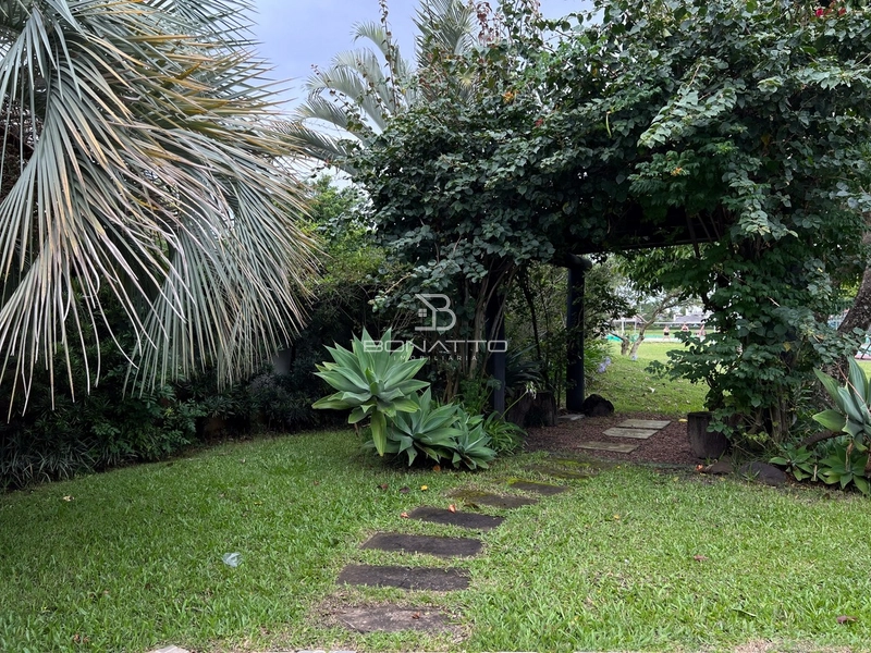 Casa à venda com 4 suites: 17ª foto da galeria de imagens do imóvel