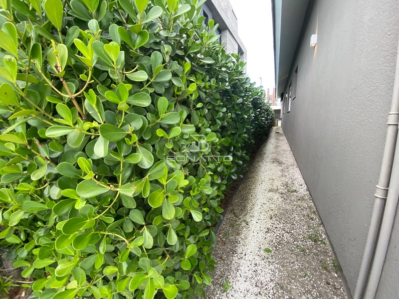 Casa Térrea Beira Lago: 14ª foto da galeria de imagens do imóvel