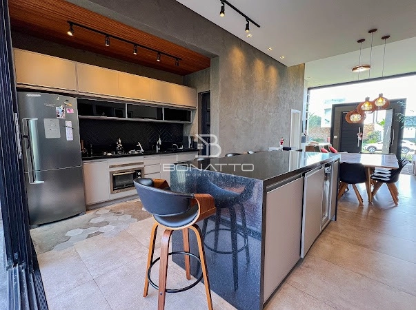 Casa térrea com Piscina: 9ª foto da galeria de imagens do imóvel