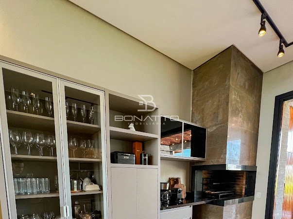Casa térrea com Piscina: 3ª foto da galeria de imagens do imóvel