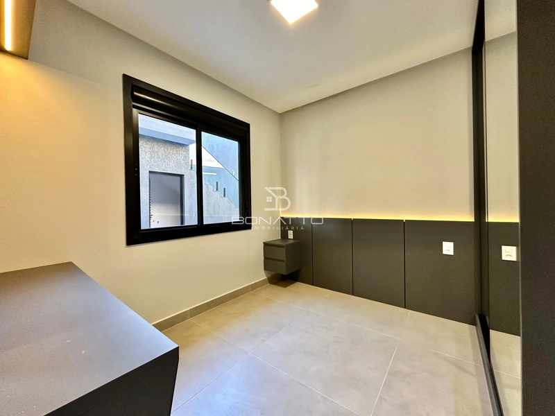 Casa alto padrão com terraço e piscina: 2ª foto da galeria de imagens do imóvel