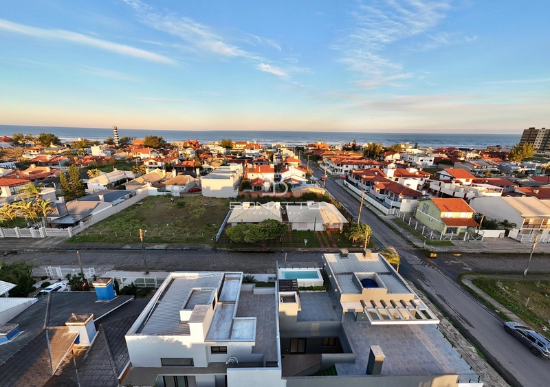 Casa alto padrão com terraço e piscina: 14ª foto da galeria de imagens do imóvel