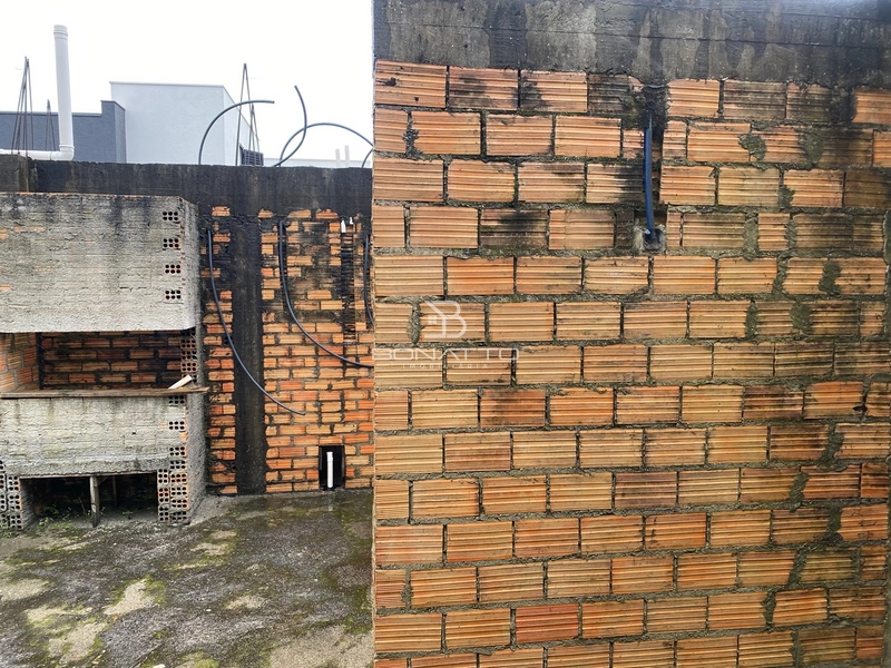 Casa beira lago em construção: 6ª foto da galeria de imagens do imóvel