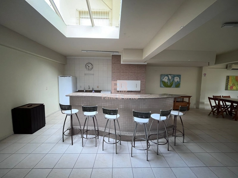 FRENTE PARA A AVENIDA! VISTA PARA O MAR: 39ª foto da galeria de imagens do imóvel