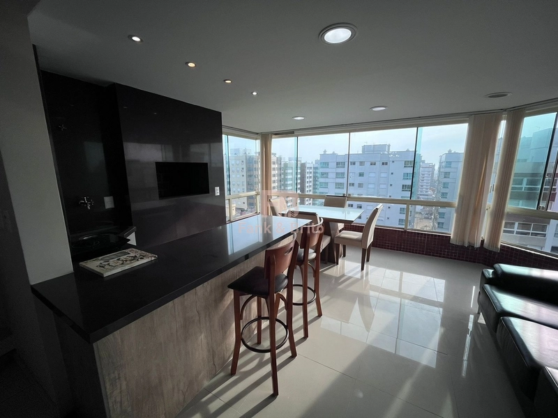 FRENTE PARA A AVENIDA! VISTA PARA O MAR: 5ª foto da galeria de imagens do imóvel