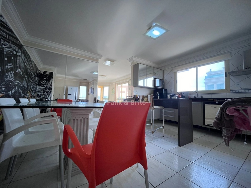 FRENTE PARA A AVENIDA! VISTA PARA O MAR: 13ª foto da galeria de imagens do imóvel