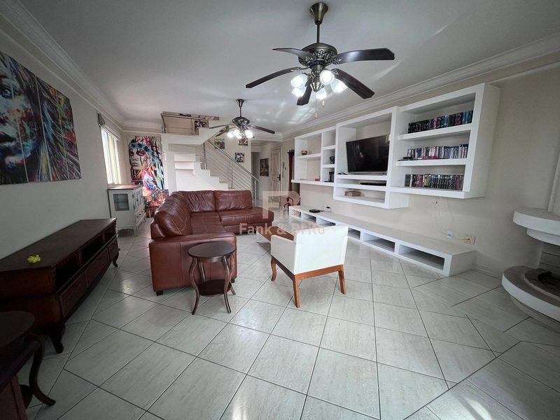 FRENTE PARA A AVENIDA! VISTA PARA O MAR: 7ª foto da galeria de imagens do imóvel