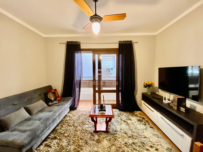 AMPLO DORMITÓRIO NA QUADRA DO MAR.: 2ª foto da galeria de imagens do imóvel