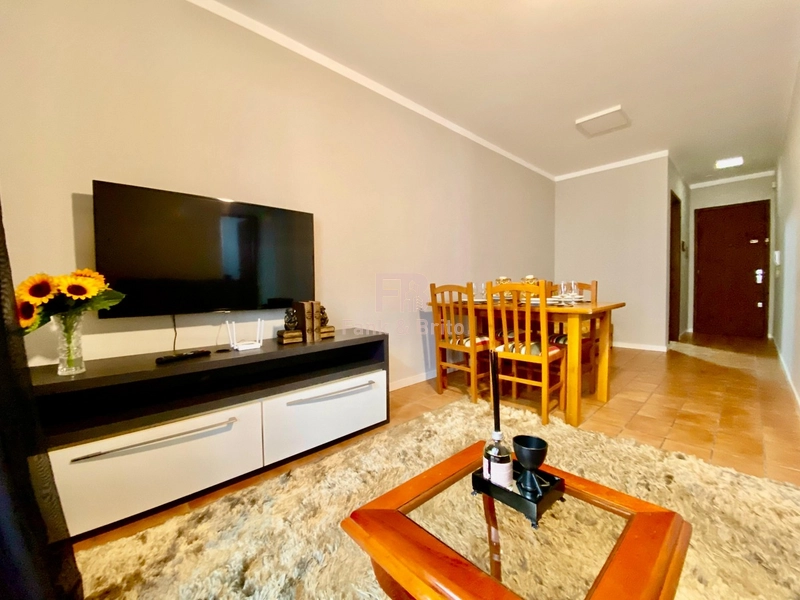 AMPLO DORMITÓRIO NA QUADRA DO MAR.: 5ª foto da galeria de imagens do imóvel