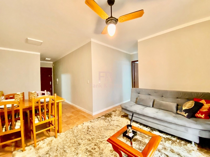 AMPLO DORMITÓRIO NA QUADRA DO MAR.: 6ª foto da galeria de imagens do imóvel