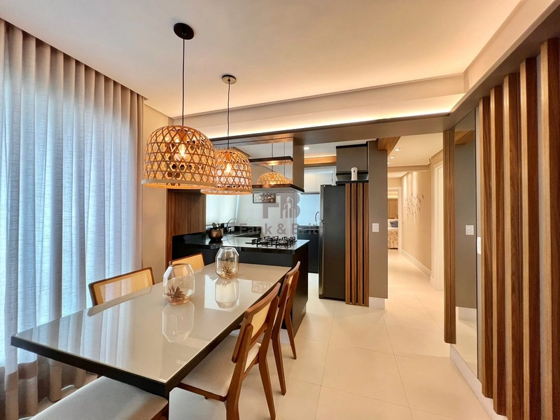 ENTRE A AV. UBIRAJARA E DIVISA DE ATLÂNTIDA, UMA QUADRA DO MAR!: 4ª foto da galeria de imagens do imóvel