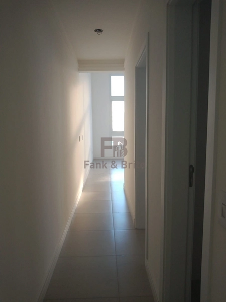 VENDE APARTAMENTO NOVO COM SACADA DE FRENTE: 2ª foto da galeria de imagens do imóvel