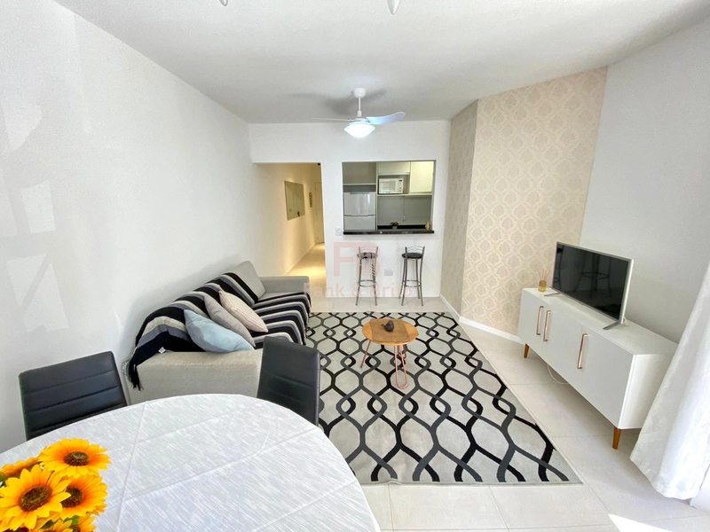 APARTAMENTO DE FRENTE COM SACADA SEPARADA NO CENTRO: 6ª foto da galeria de imagens do imóvel