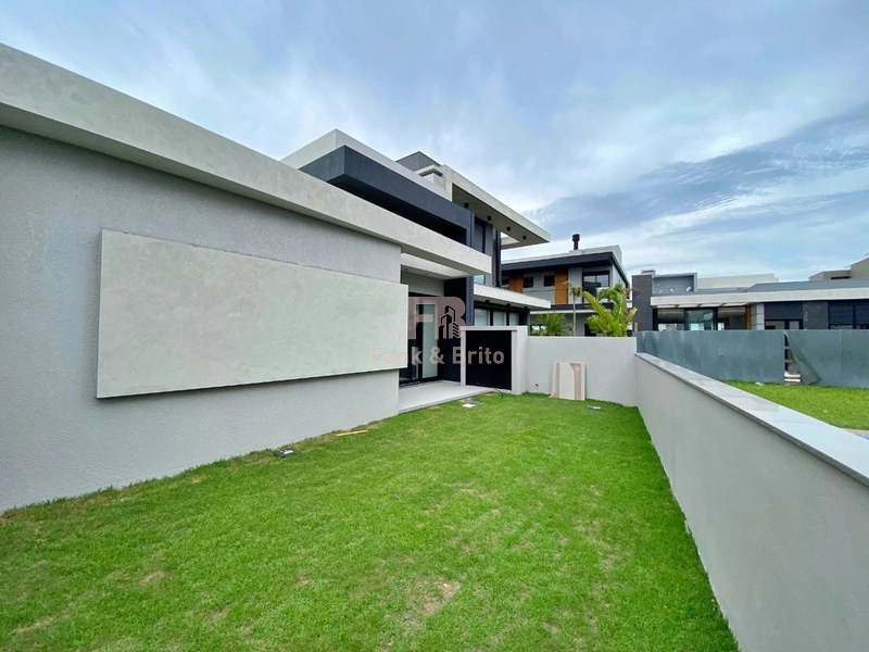 Casa em Condomínio com 4 Dormitórios: 6ª foto da galeria de imagens do imóvel