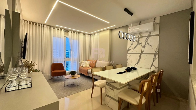 APARTAMENTO FRENTE PARA A PRAÇA!: 1ª foto da galeria de imagens do imóvel