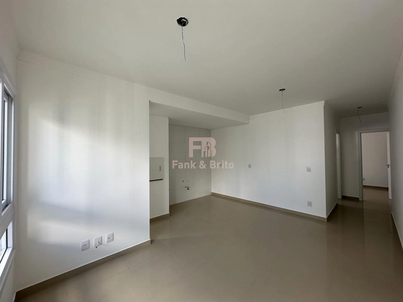 Apartamento vazio 2 dormitórios com suíte em excelente localização!: 3ª foto da galeria de imagens do imóvel