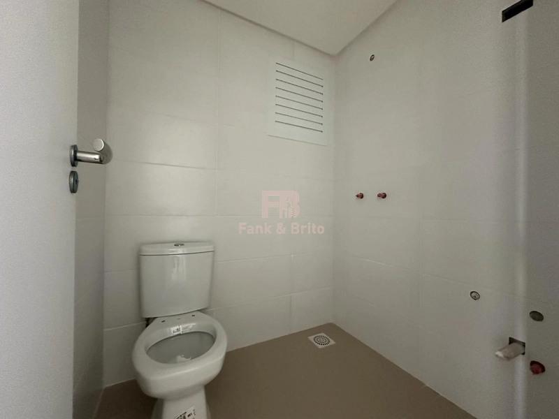 Apartamento vazio 2 dormitórios com suíte em excelente localização!: 10ª foto da galeria de imagens do imóvel