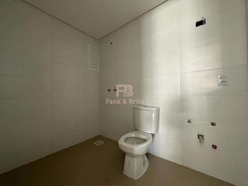 Apartamento vazio 2 dormitórios com suíte em excelente localização!: 7ª foto da galeria de imagens do imóvel