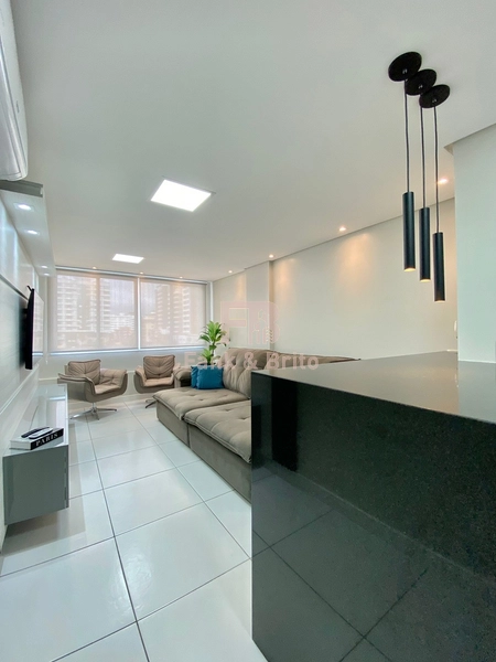 PARA VOCÊ QUE BUSCA ESTAR JUNTO A PRAÇA E PERTO DO MAR: 2ª foto da galeria de imagens do imóvel