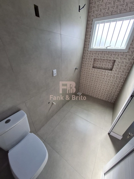 CASA A VENDA A UMA QUADRA DO MAR EM CAPÃO DA CANOA: 6ª foto da galeria de imagens do imóvel