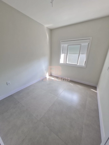 CASA A VENDA A UMA QUADRA DO MAR EM CAPÃO DA CANOA: 9ª foto da galeria de imagens do imóvel