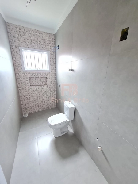 CASA A VENDA A UMA QUADRA DO MAR EM CAPÃO DA CANOA: 8ª foto da galeria de imagens do imóvel