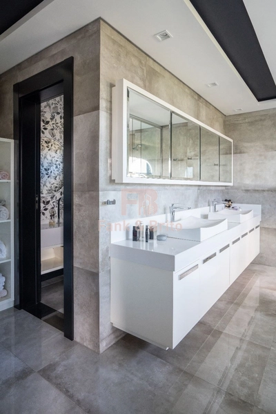 SOBRADO NO ENSEADA COM ELEVADOR PANORÂMICO, FINAMENTE DECORADO: 9ª foto da galeria de imagens do imóvel