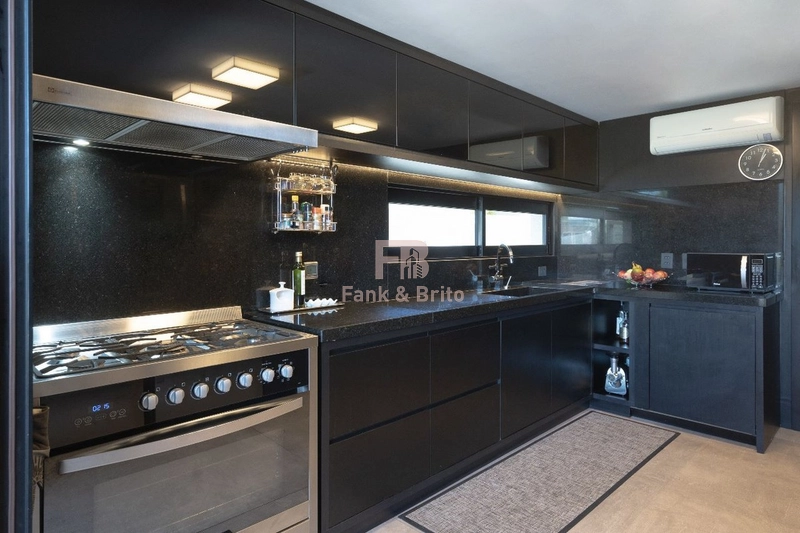 SOBRADO NO ENSEADA COM ELEVADOR PANORÂMICO, FINAMENTE DECORADO: 23ª foto da galeria de imagens do imóvel