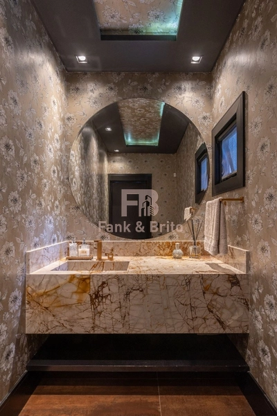 SOBRADO NO ENSEADA COM ELEVADOR PANORÂMICO, FINAMENTE DECORADO: 13ª foto da galeria de imagens do imóvel