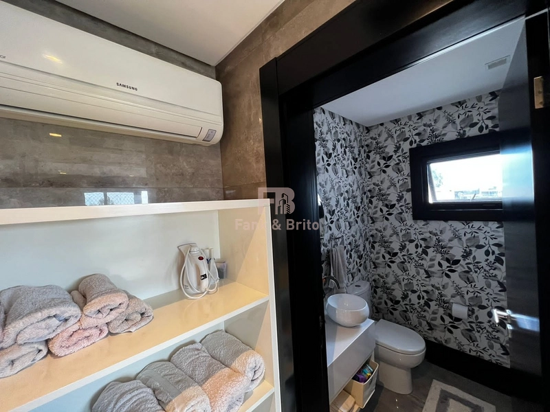 SOBRADO NO ENSEADA COM ELEVADOR PANORÂMICO, FINAMENTE DECORADO: 14ª foto da galeria de imagens do imóvel