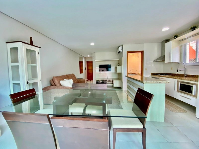 02 DORMITÓRIOS DE FRENTE COM VISTA PRAÇA.: 13ª foto da galeria de imagens do imóvel