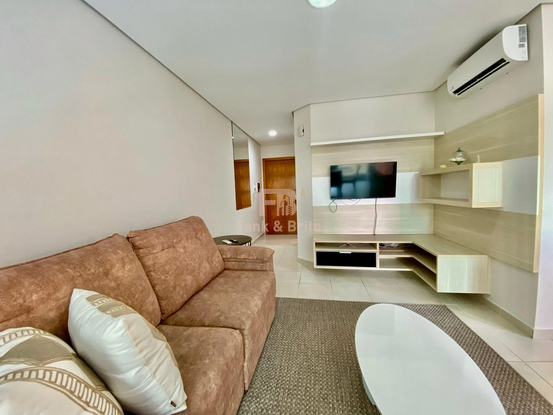 02 DORMITÓRIOS DE FRENTE COM VISTA PRAÇA.: 2ª foto da galeria de imagens do imóvel