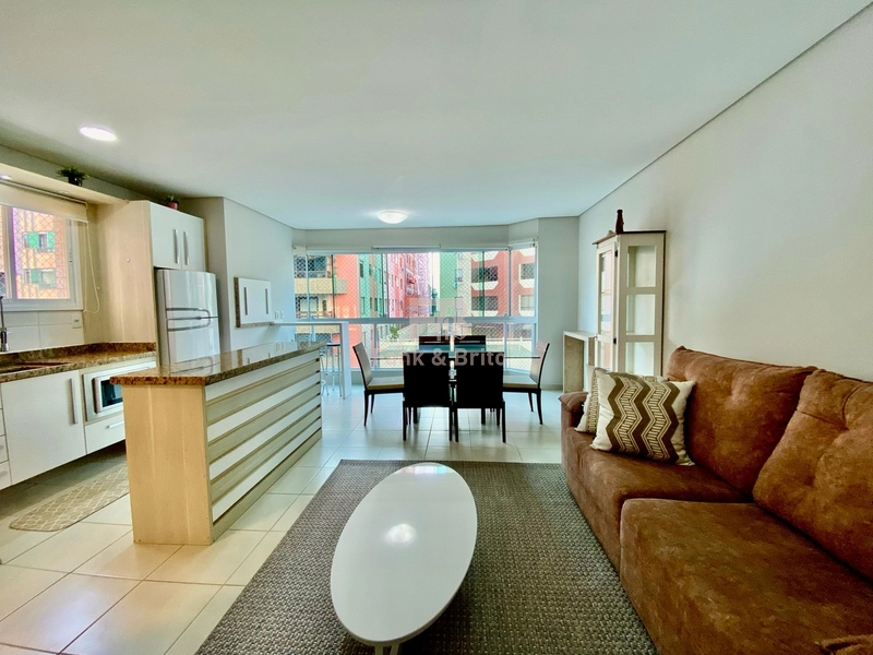 02 DORMITÓRIOS DE FRENTE COM VISTA PRAÇA.: 4ª foto da galeria de imagens do imóvel