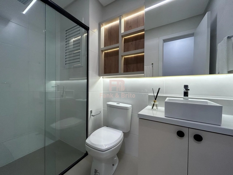 FINAMENTE DECORADO JUNTO A PRAÇA EM PREDIO COM INFRAESTRUTURA COMPLETA: 18ª foto da galeria de imagens do imóvel