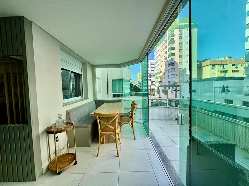 Apartamento à venda com terraço próximo ao mar e praça luis bassani.: 6ª foto da galeria de imagens do imóvel