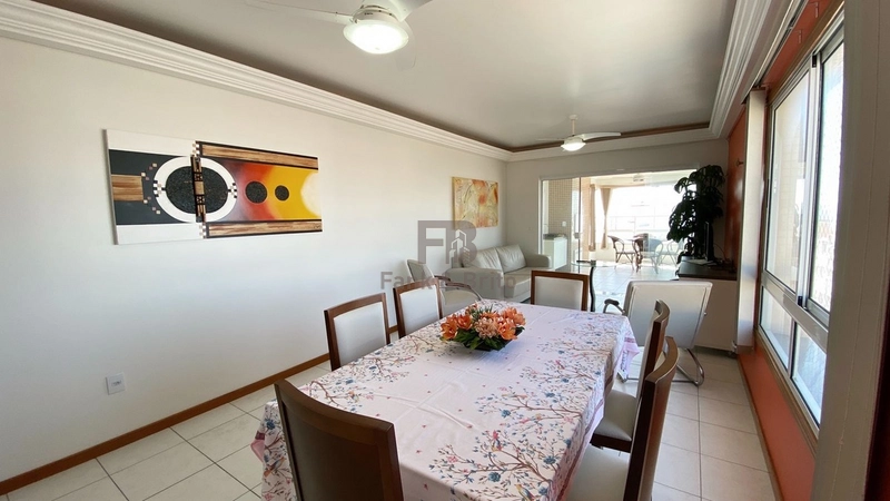 APARTAMENTO DE 3 DORMITÓRIOS COM VISTA MAR: 3ª foto da galeria de imagens do imóvel