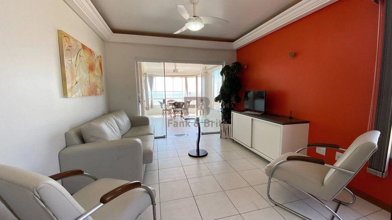 APARTAMENTO DE 3 DORMITÓRIOS COM VISTA MAR: 2ª foto da galeria de imagens do imóvel