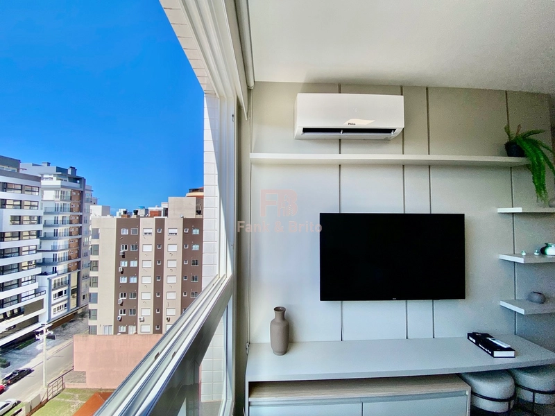 MOBILIADO E DECORADO EM PRÉDIO COM INFRAESTRUTURA.: 1ª foto da galeria de imagens do imóvel