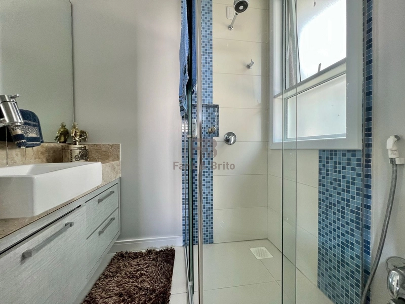 CASA A VENDA NO CONDADO DE CAPÃO: 19ª foto da galeria de imagens do imóvel