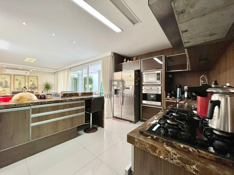 CASA A VENDA NO CONDADO DE CAPÃO: 7ª foto da galeria de imagens do imóvel