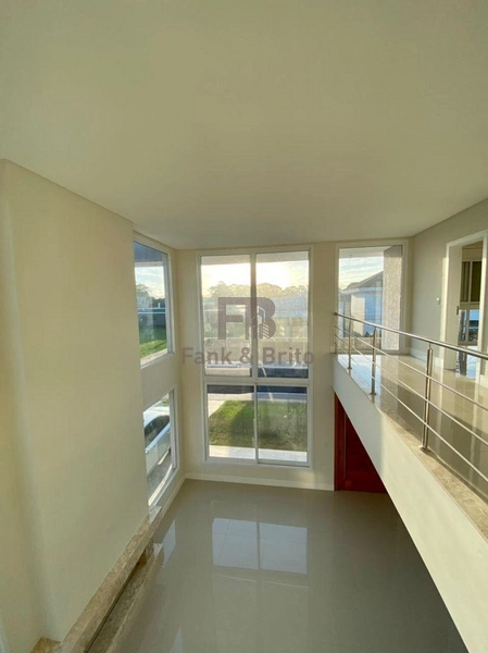 CASA A VENDA NO CONDOMÍNIO VELAS DA MARINA EM CAPÃO DA CANOA: 12ª foto da galeria de imagens do imóvel