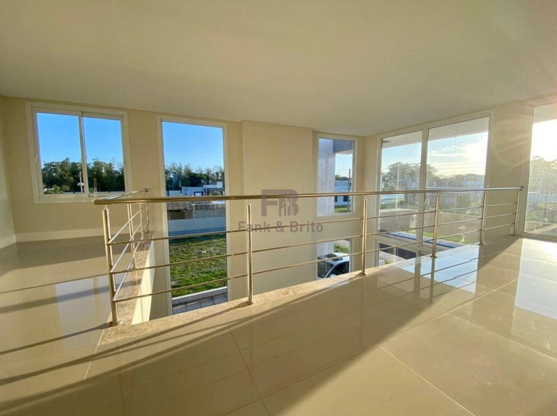 CASA A VENDA NO CONDOMÍNIO VELAS DA MARINA EM CAPÃO DA CANOA: 11ª foto da galeria de imagens do imóvel
